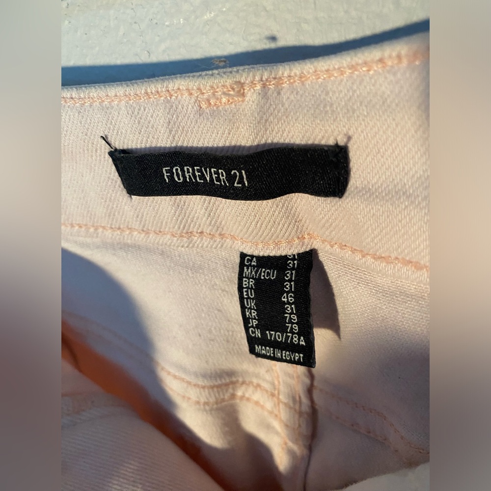 Forever 21 - Picture 4 of 4